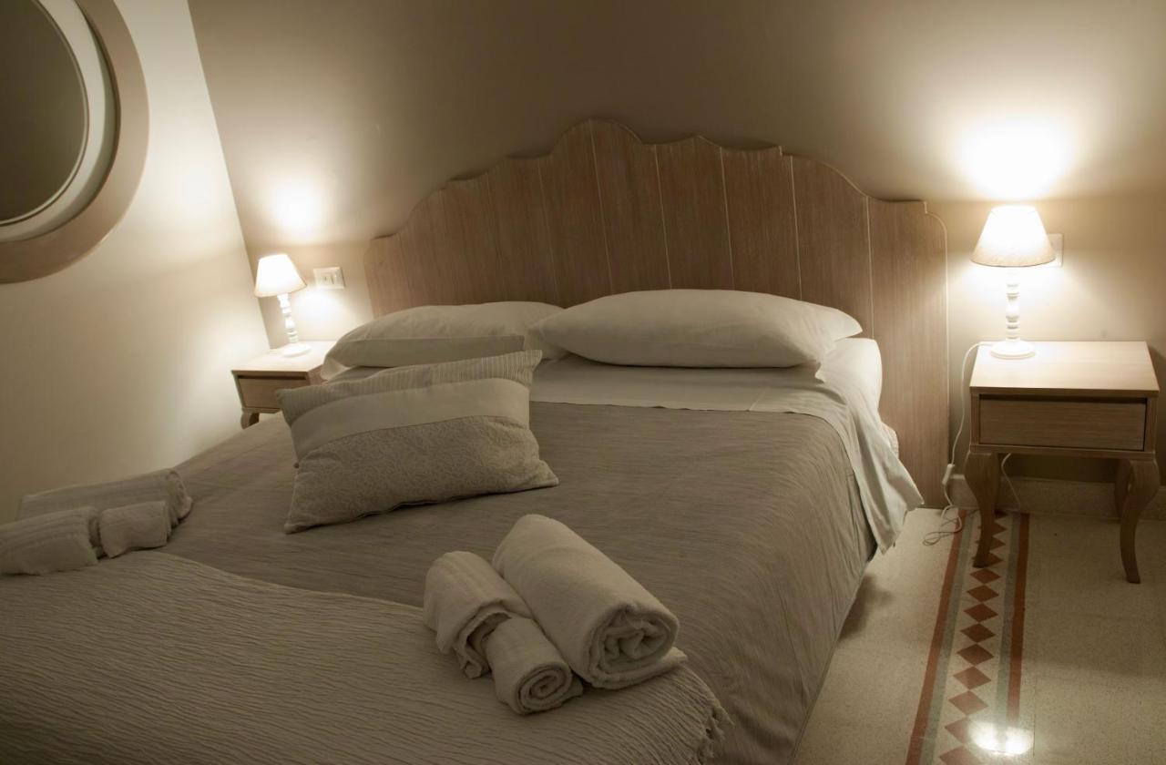 ויטרבו Palazzo Alessandrini Guest House מראה חיצוני תמונה
