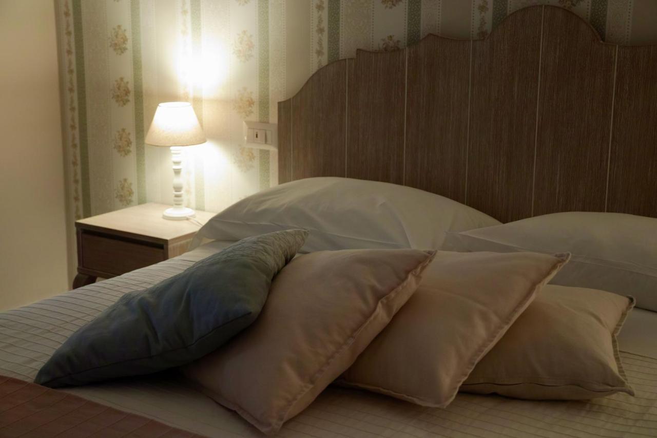 ויטרבו Palazzo Alessandrini Guest House מראה חיצוני תמונה