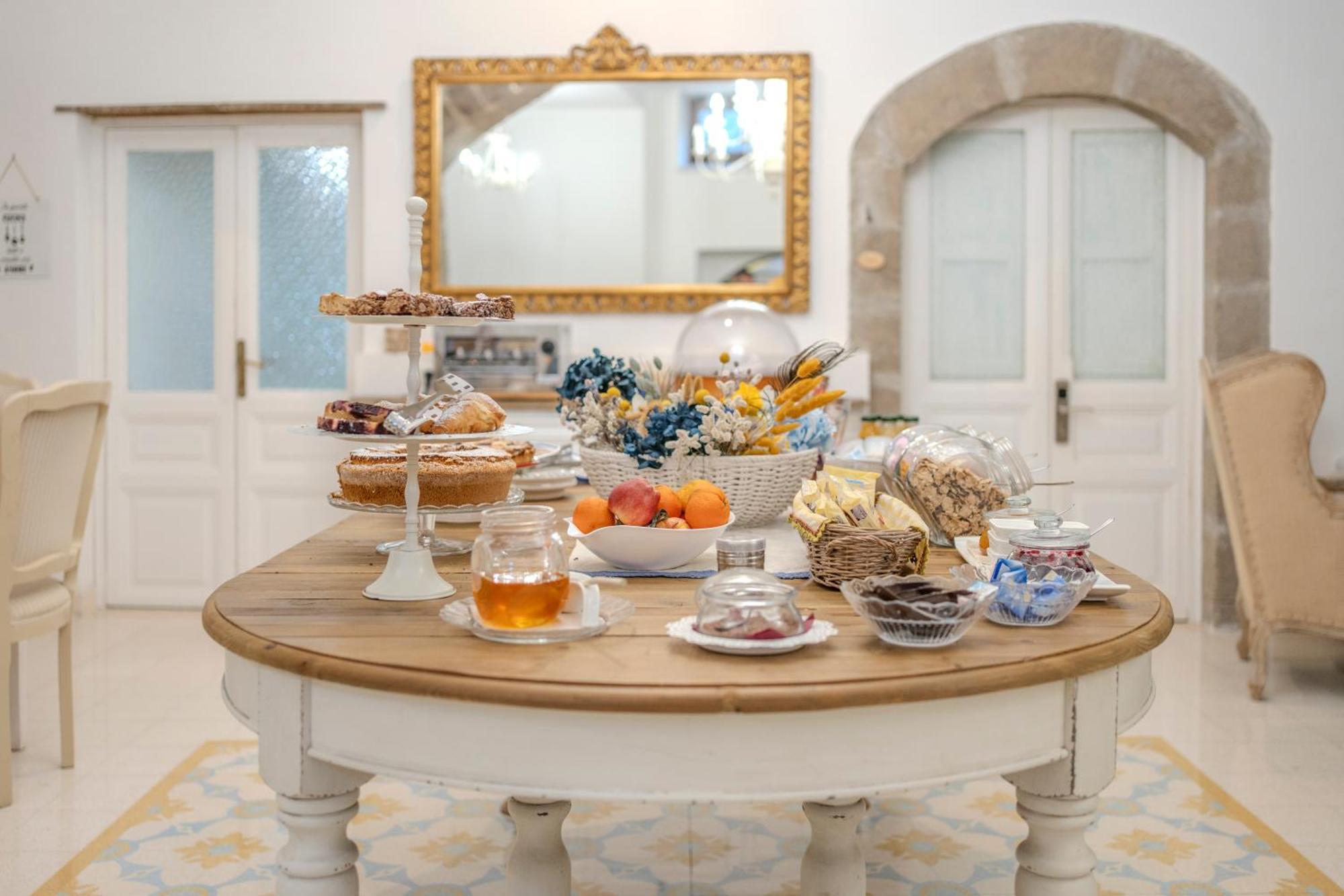 ויטרבו Palazzo Alessandrini Guest House מראה חיצוני תמונה
