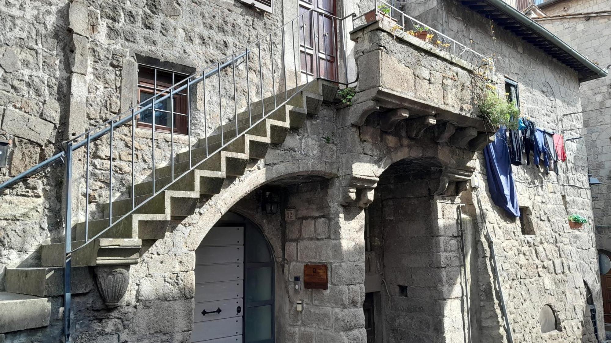 ויטרבו Palazzo Alessandrini Guest House מראה חיצוני תמונה